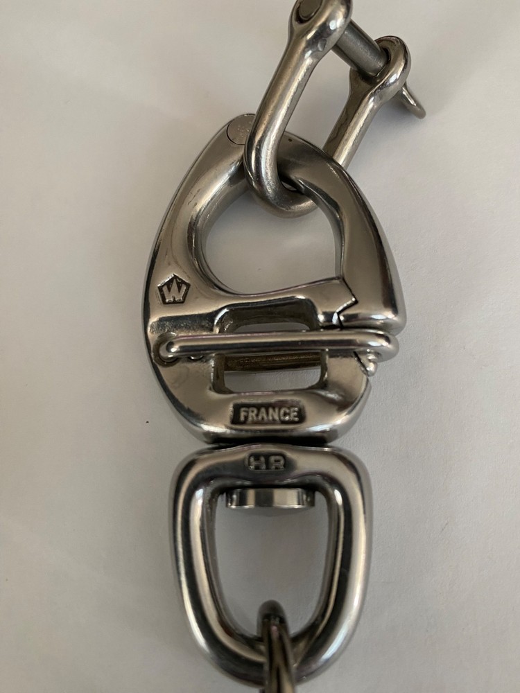 Wichard lock and swivel