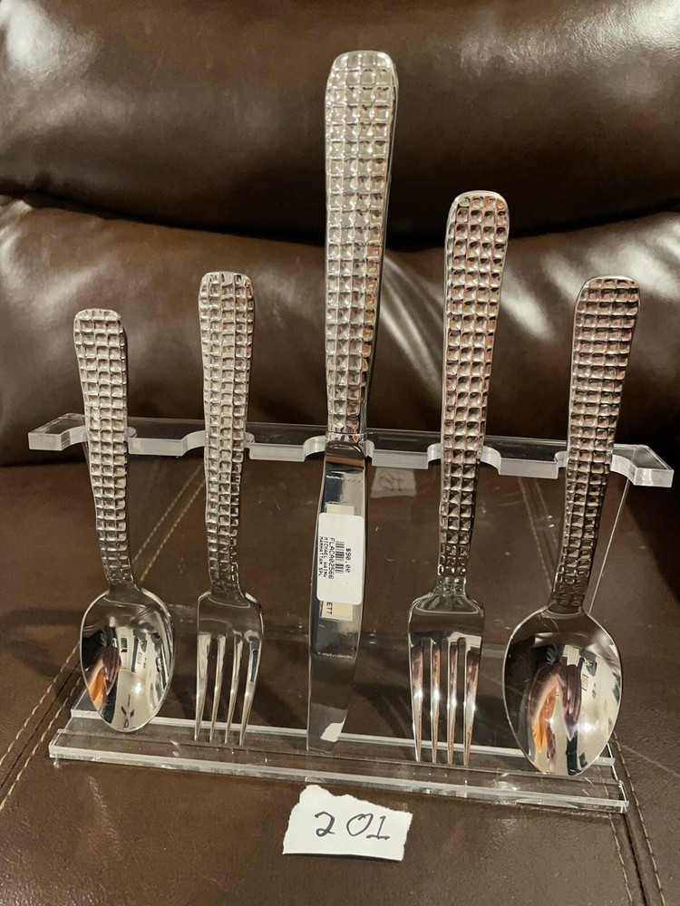Michael Wainwright Manhattan 5 Piece Place Setting Flatware Store Display