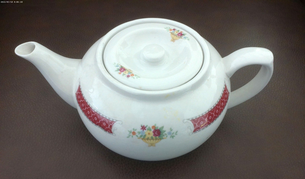 VINTAGE FLAT TOP TEAPOT