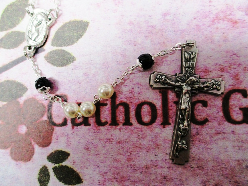 6 mm Pearl Coated Beads - Our Lady - Rosary