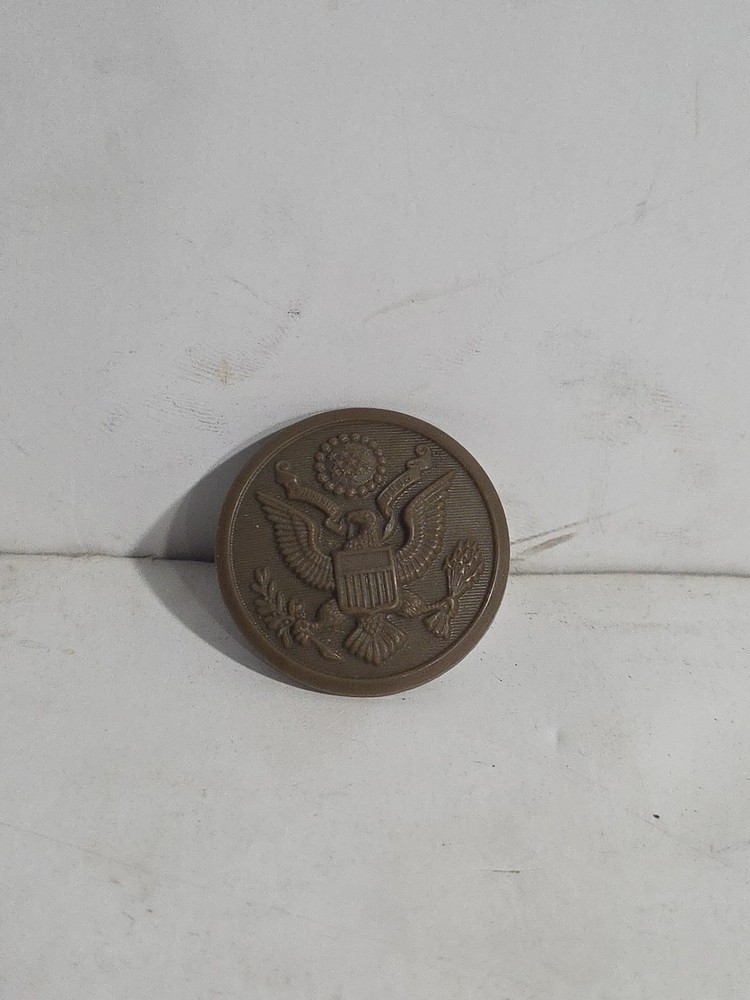 US ARMY WWII LARGE SIZE OVERCOAT 1 1/8" BAKELITE BUTTON