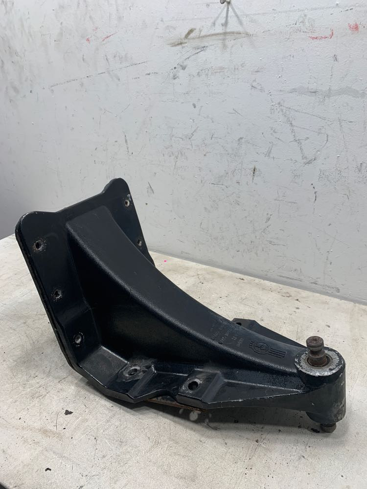 2005 Kenworth T2000 Cab Mount (630-10676)
