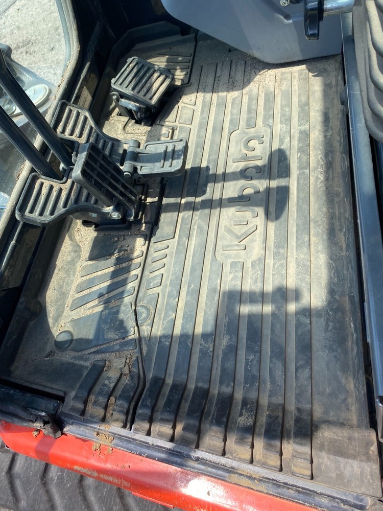 KUBOTA Kx033-4