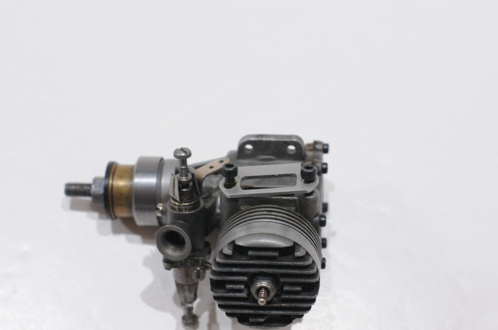 FOX 40RC .40 R/C PLANE ENGINE WITH MUFLER NO BOX