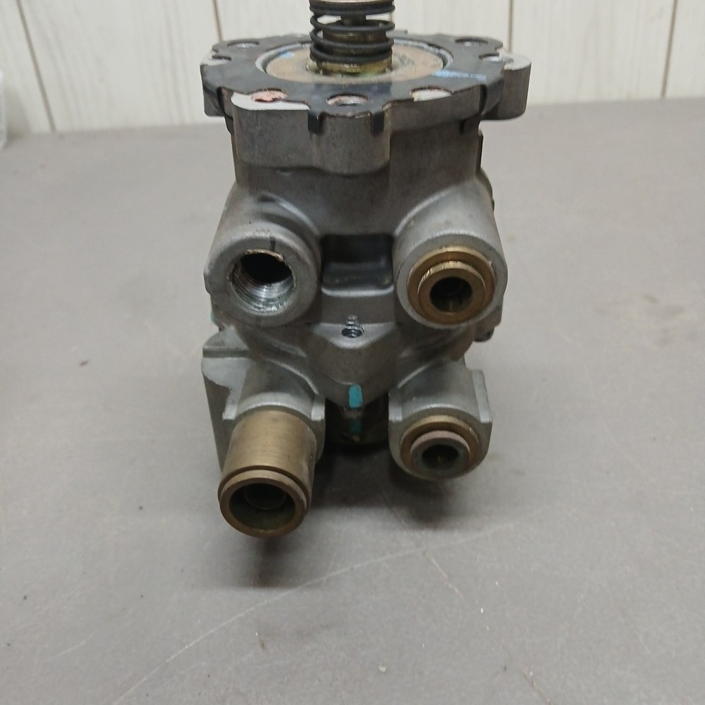 BENDIX BRAKE VALVE T 5005185 A / T 5018331 Untested