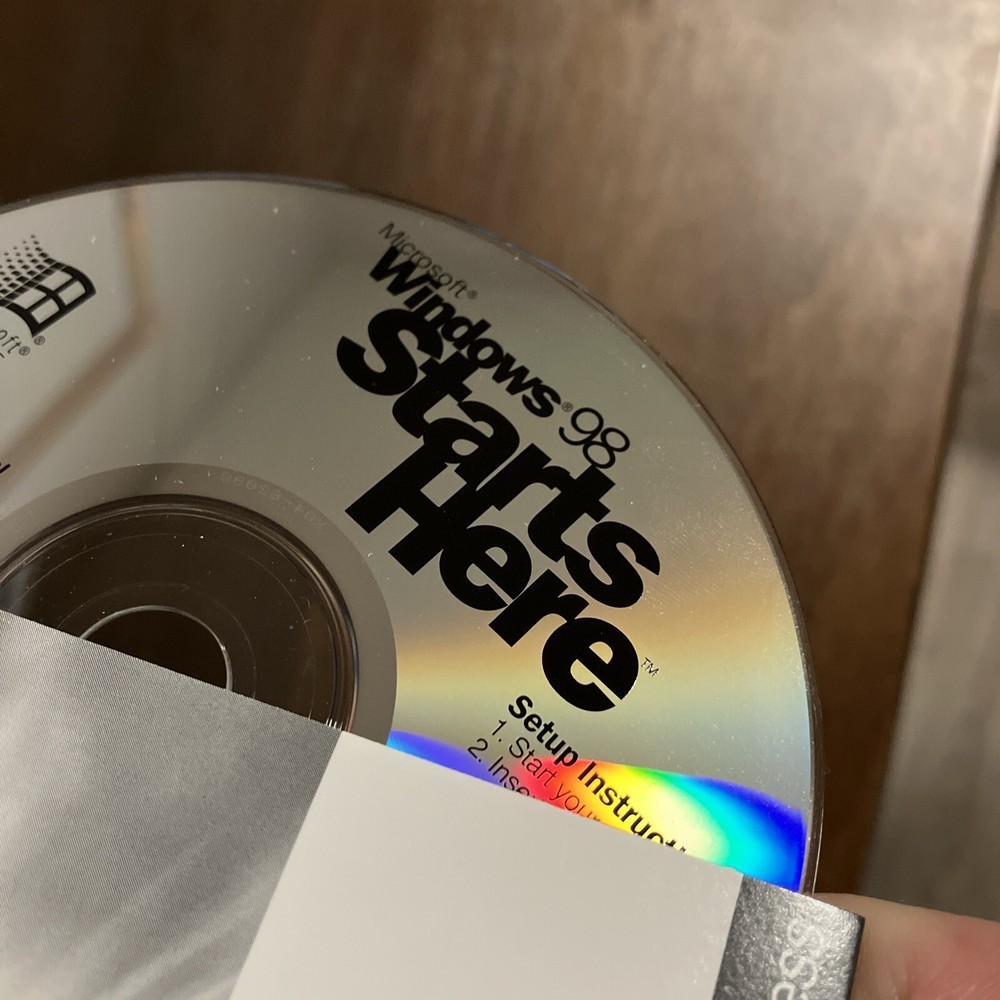 Microsoft Windows 98 Starts Here Microsoft Press PC Computer Disc