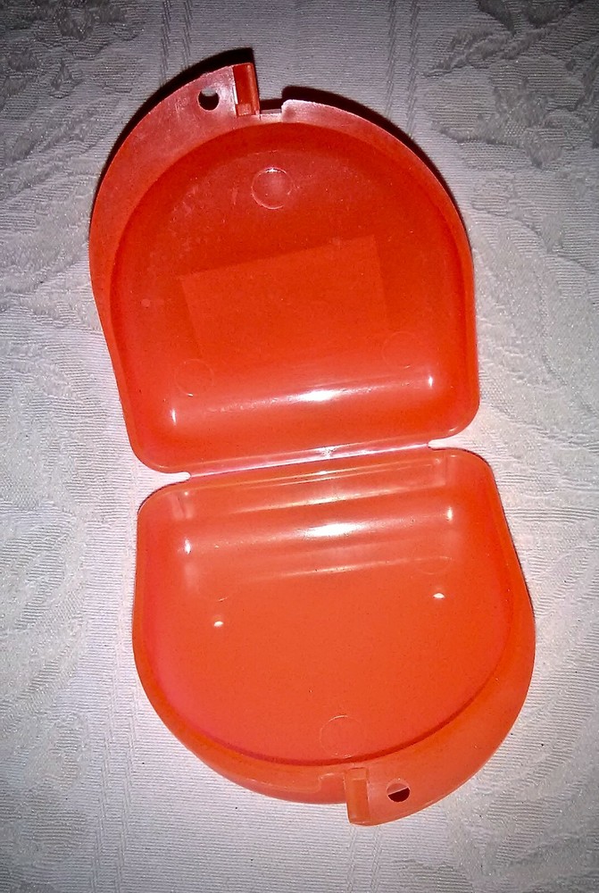 RED Plastic DENTURE or RETAINER STORAGE BOX 1.75" Deep