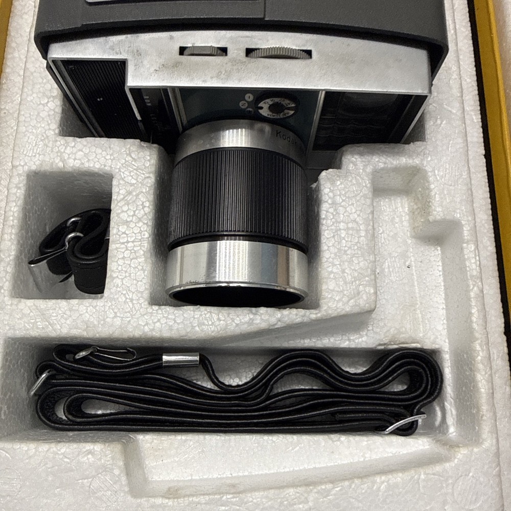 Vintage Kodak Electric 8 Zoom Camera Untested
