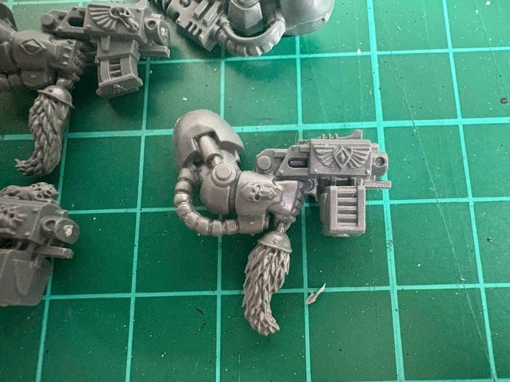 Space Wolves Bolters & Chainsword | Arm Bits | Space Marine Weapons Kitbash 40K