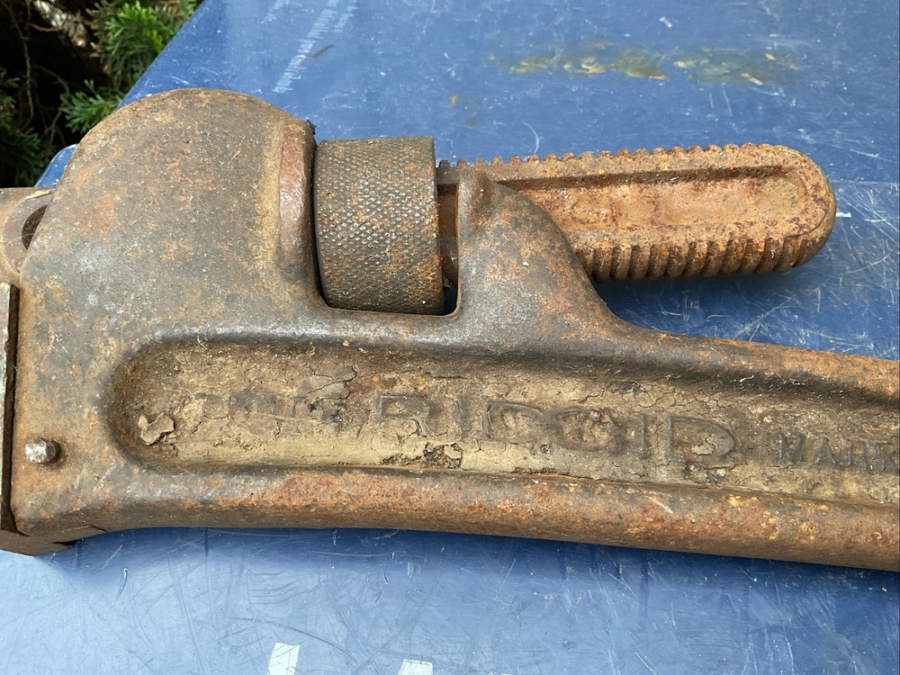 RIDGID 36 In Curved Pipe Wrench