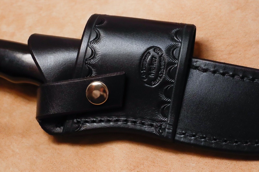 Custom Black Leather Crossdraw Sheath for Buck 119