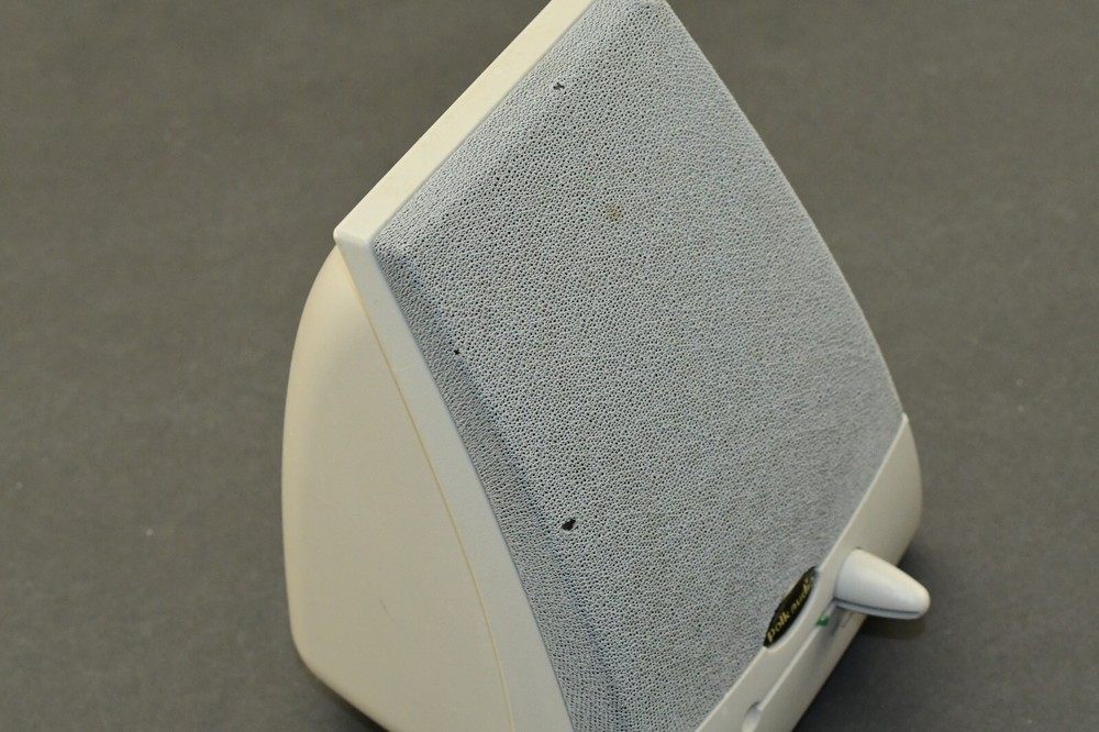 (1) - Polk Audio System Computer Speaker- Gray - Model AMR70 ?