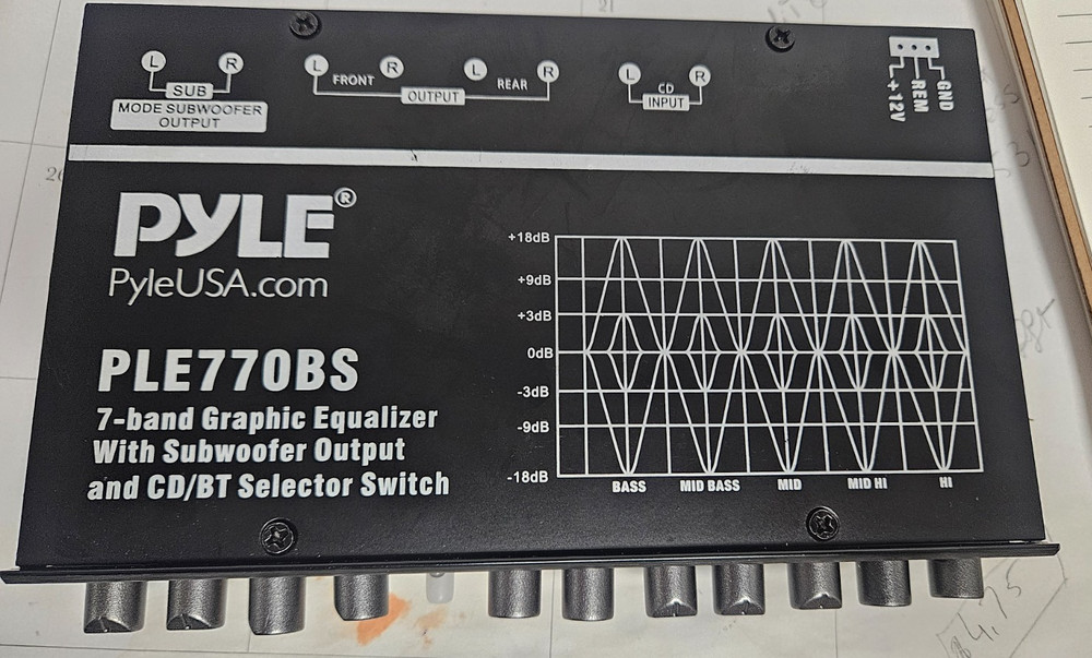 Pyle 7 Bands Graphic Equalizer with Subwoofer Output and CD/BT Selector Switch