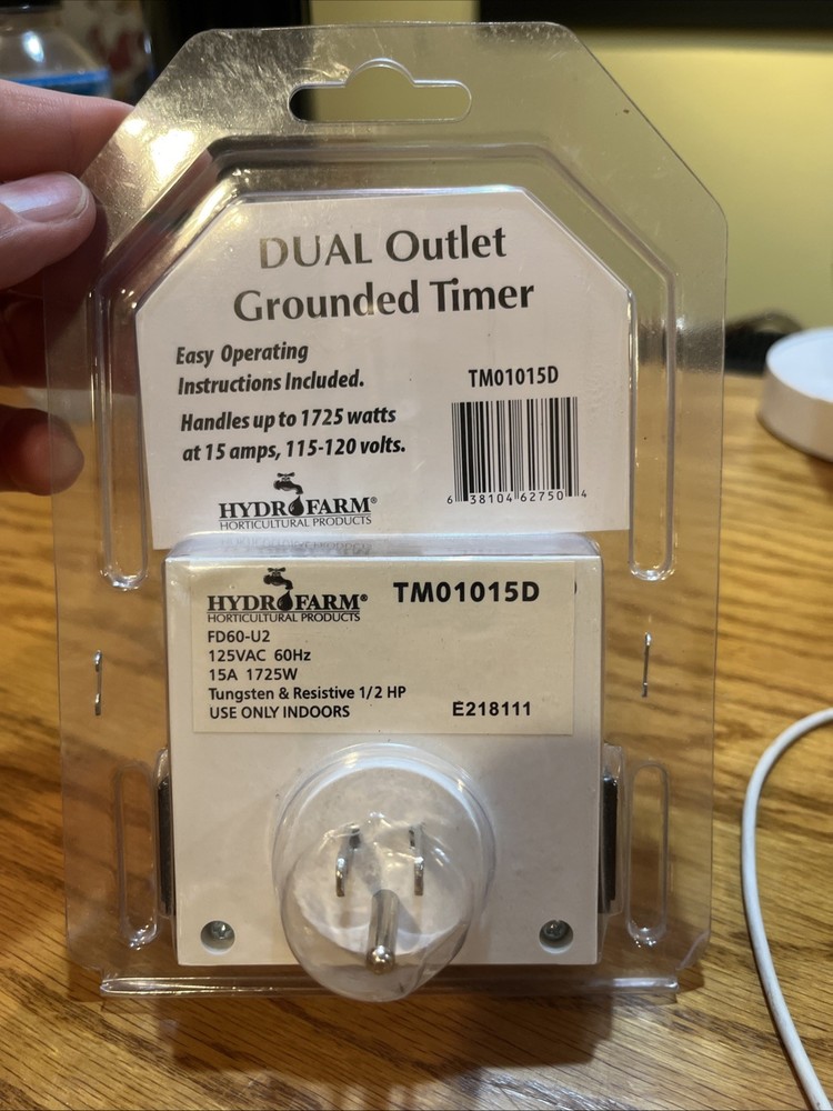 Hydrofarm Dual Outlet Analog Grounded Timer TM01015D