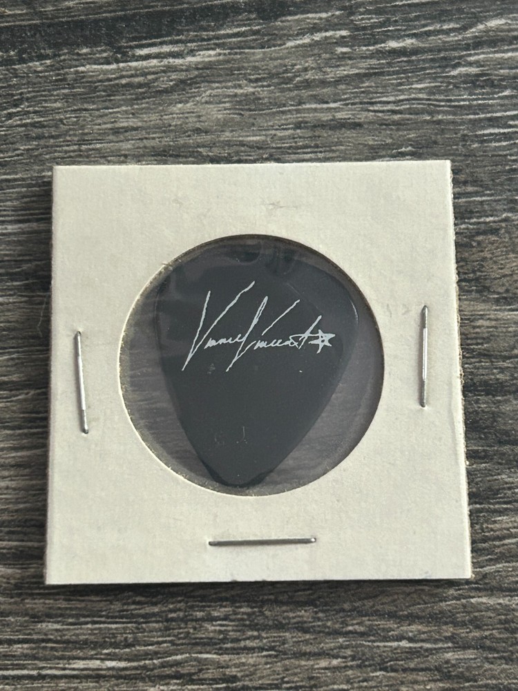 Kiss Guitar Pick Vinnie Vincent Signature 1 SIDED Black White Vintage Kiss
