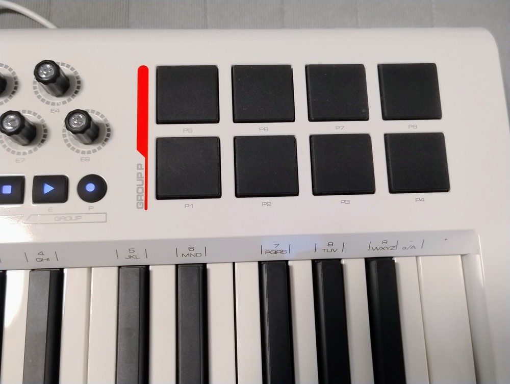 M-Audio Axion pro 25 Advanced 25Key USB MIDI Controller HyperControl Technology