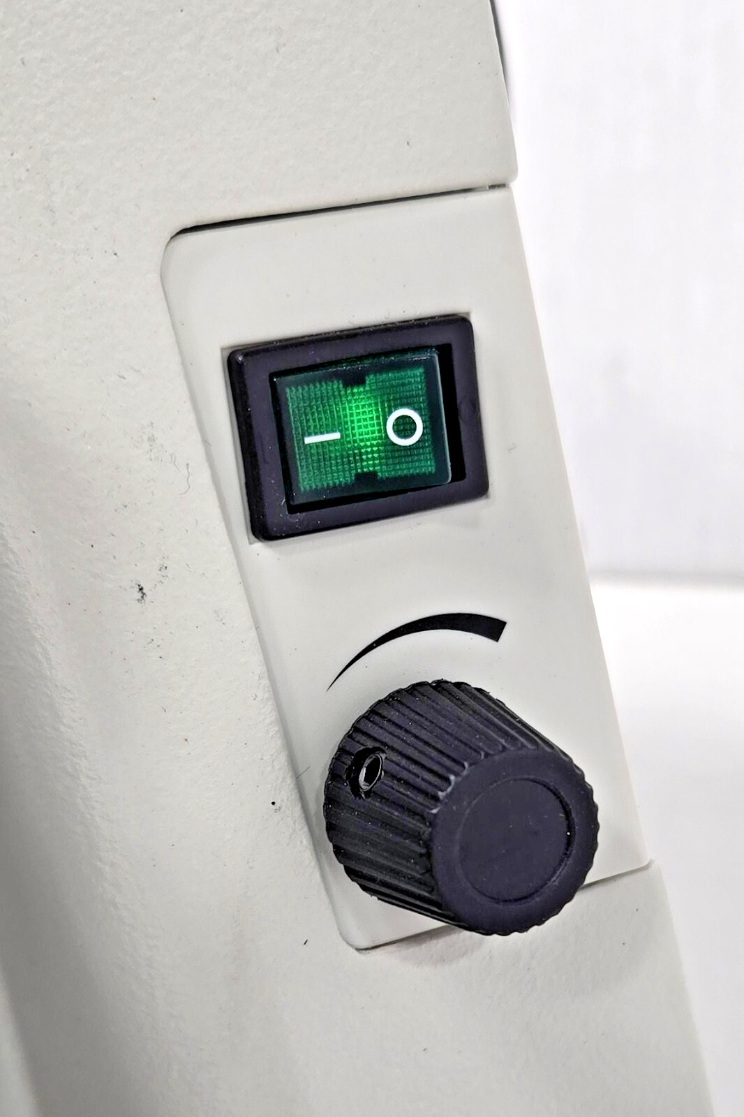 Motic BA210E LED Compound Binocular Microscope with 4X/0.10 Objective Tested