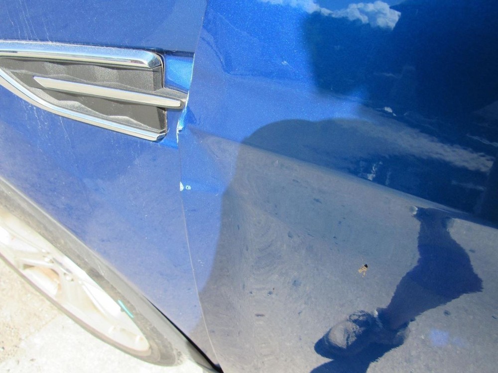 ESCAPE 2019 Glove Box 1075425