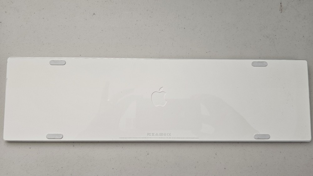 Apple A1843 Wireless Rechargeable Bluetooth Magic Keyboard With Numeric Keypad