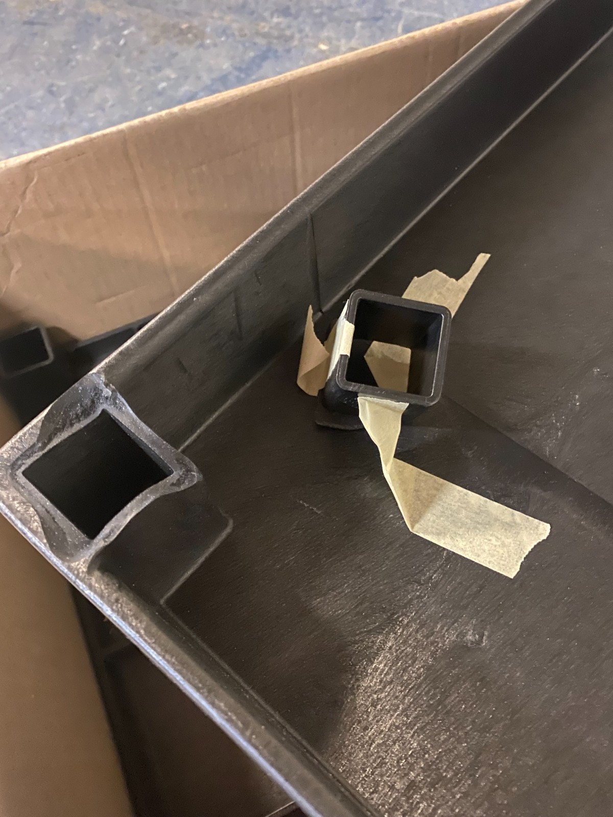 **DAMAGED** Luxor EC111-B 3-Shelf Tub Storage Cart - Black