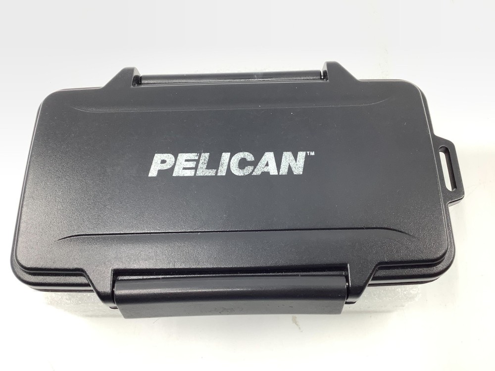Pelican 0945 Memory Card Case - Fair Condition; Foam guidelines missing