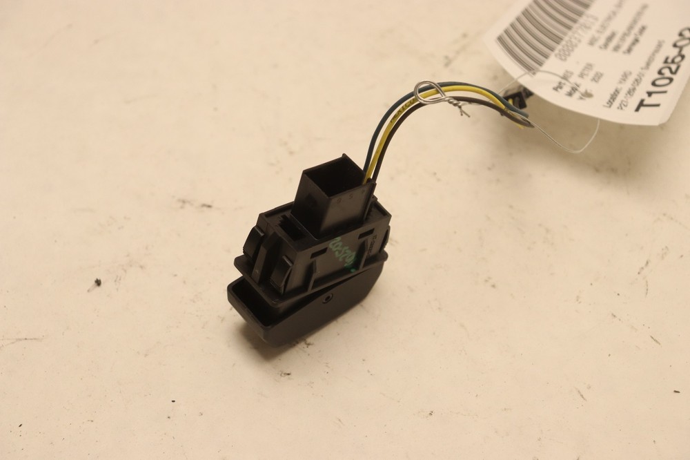 2018-2023 PETERBILT 579 PACCAR HAZARD LIGHT WARNING SWITCH BUTTON OEM