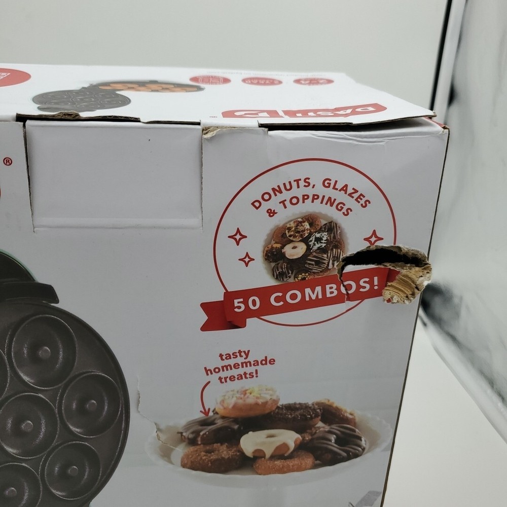 Dash D Express Mini Donut Maker New Nonstick