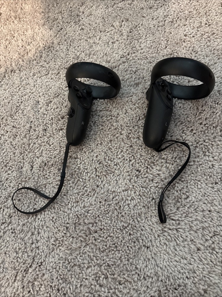 Oculus Quest 1 CONTROLLERS ONLY - Working
