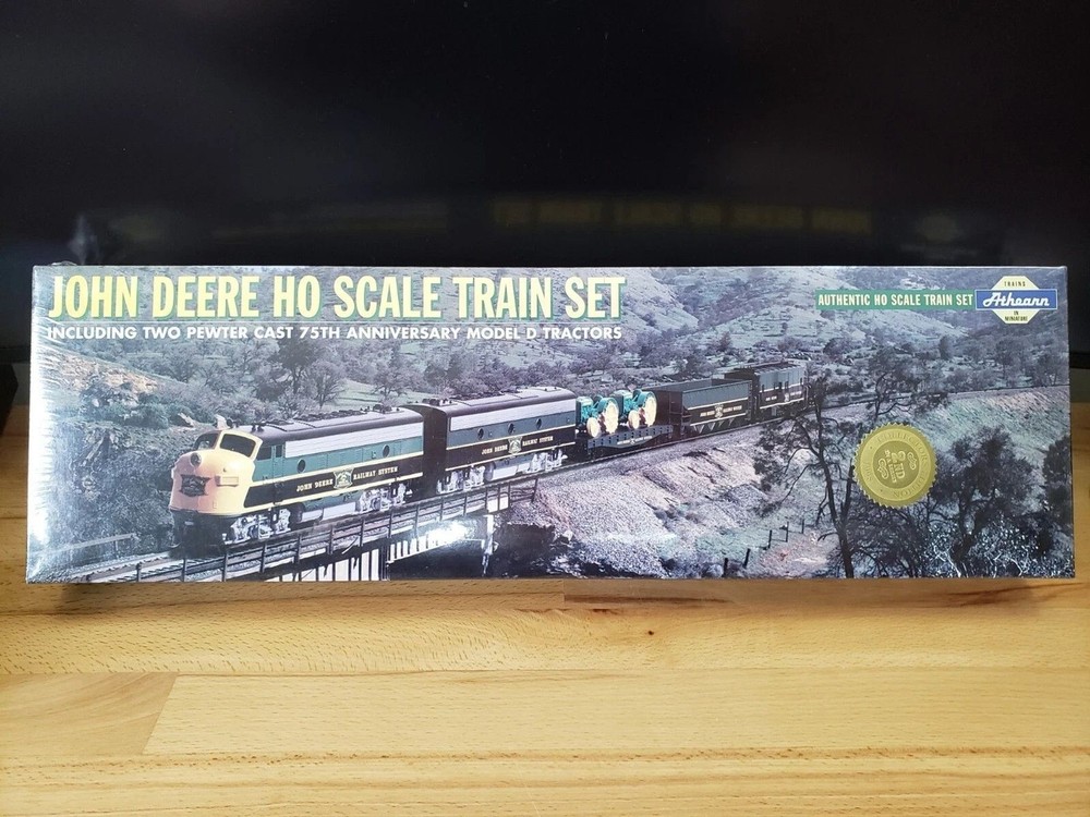 Athearn John Deere HO Scale Train Set Including Two Pewter Model D Tractors