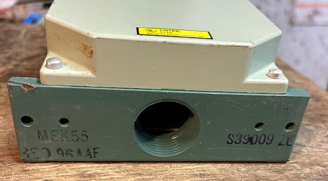 Mekontrol Light Beam Limit Switch -- MEK55- -- New