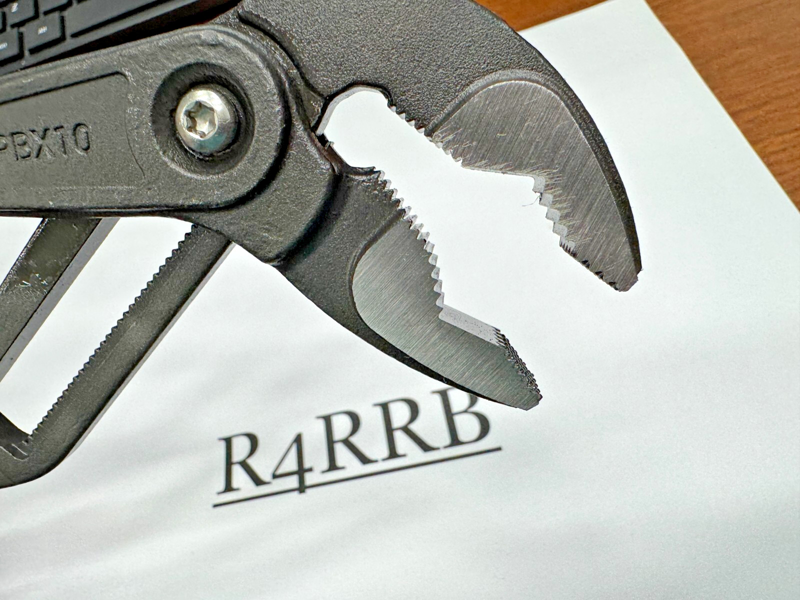 Snap-on Tools RARE NEW ADJUSTABLE FINE TOOTH Soft Grip Water Pump Pliers AWPBX10