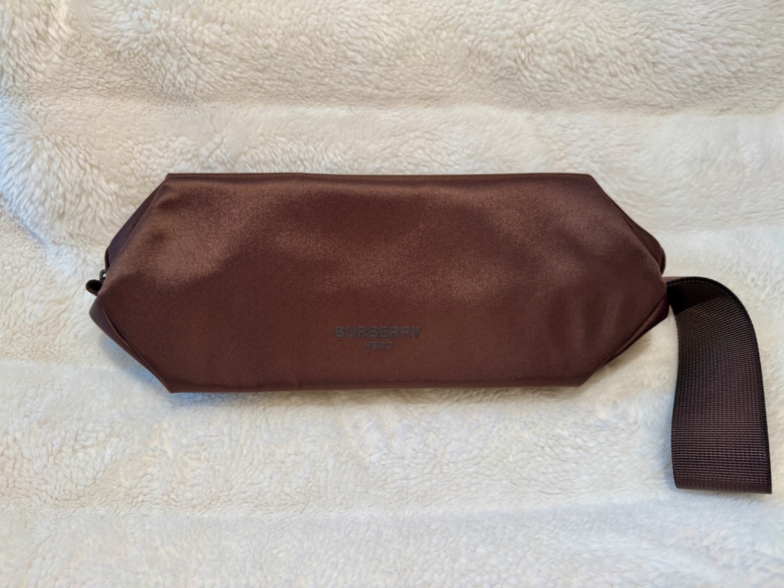 NEW Burberry Hero Chocolate Brown Travel Makeup Bag Zippered Pouch w/Strap