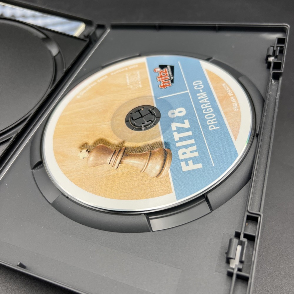 FRITZ 8 Chess Playing Software Chessbase PC CD-ROM 2004 Program That Has It All