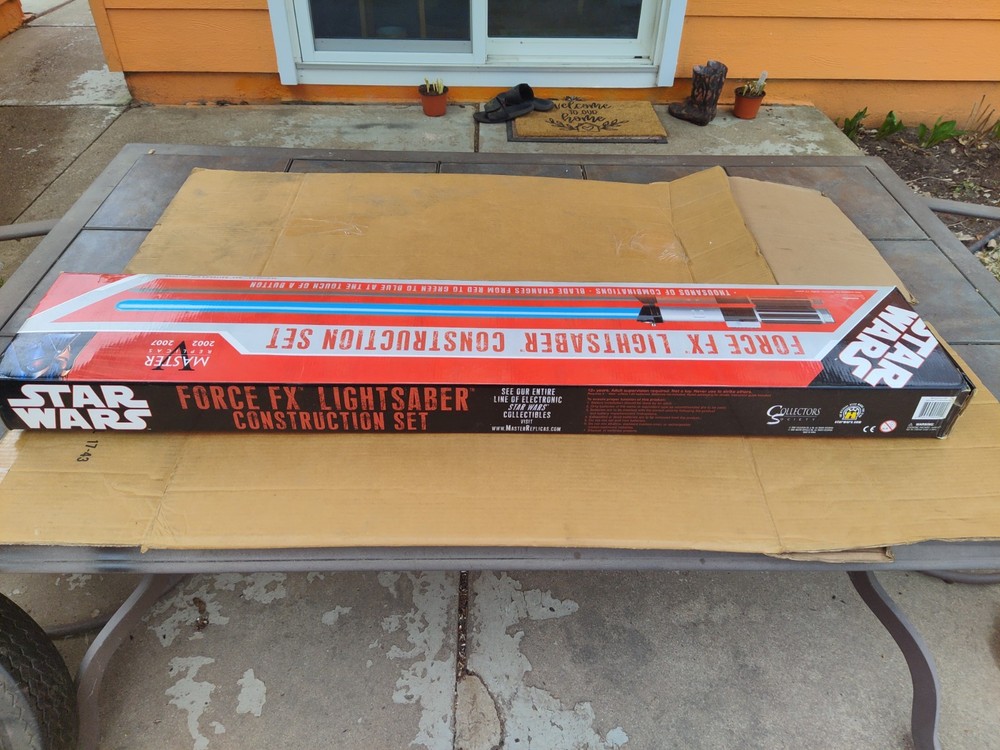 Star Wars Force FX Lightsaber Construction Set