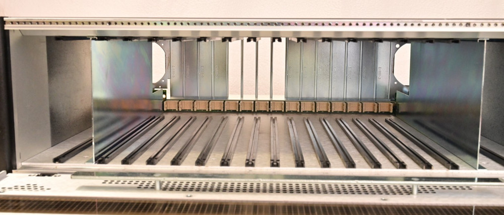 Evertz 7700 Multiframe Chassis Empty w/ Backplane Rack Mount 7700FR-C