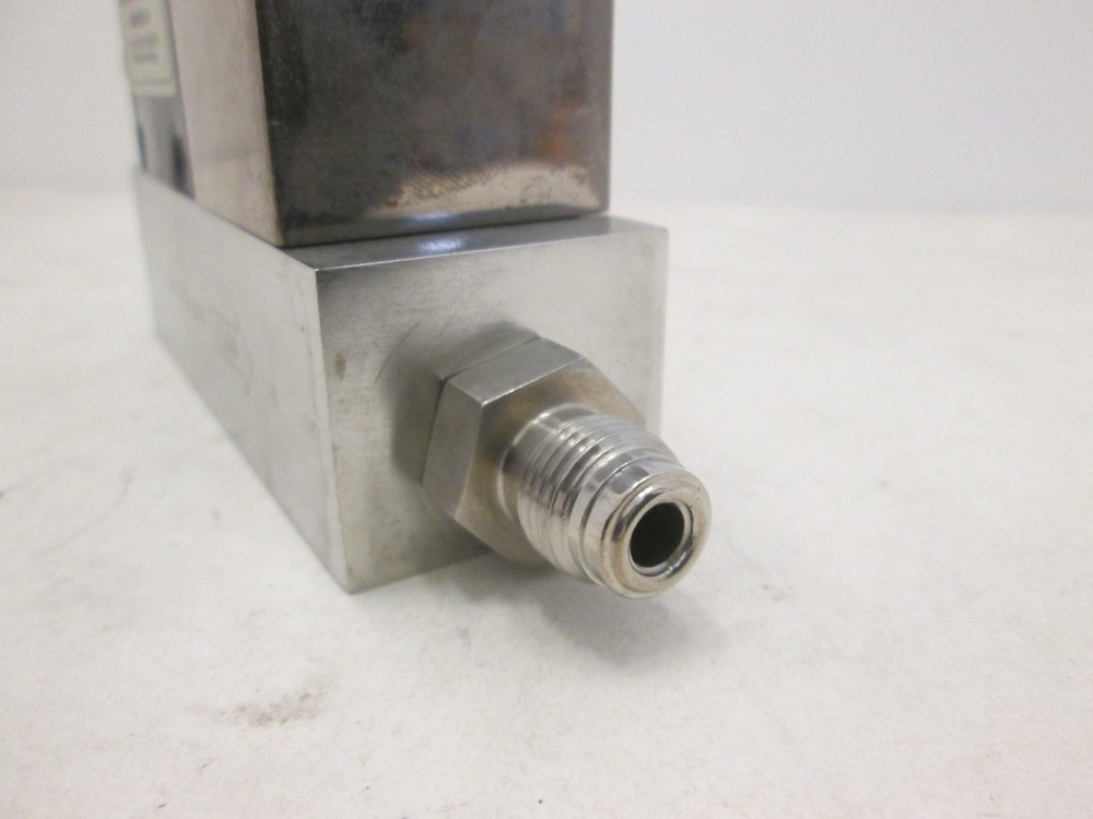 Unit UFC-2050A Mass Flow Controller MFC, H2, 20 SLM, Used