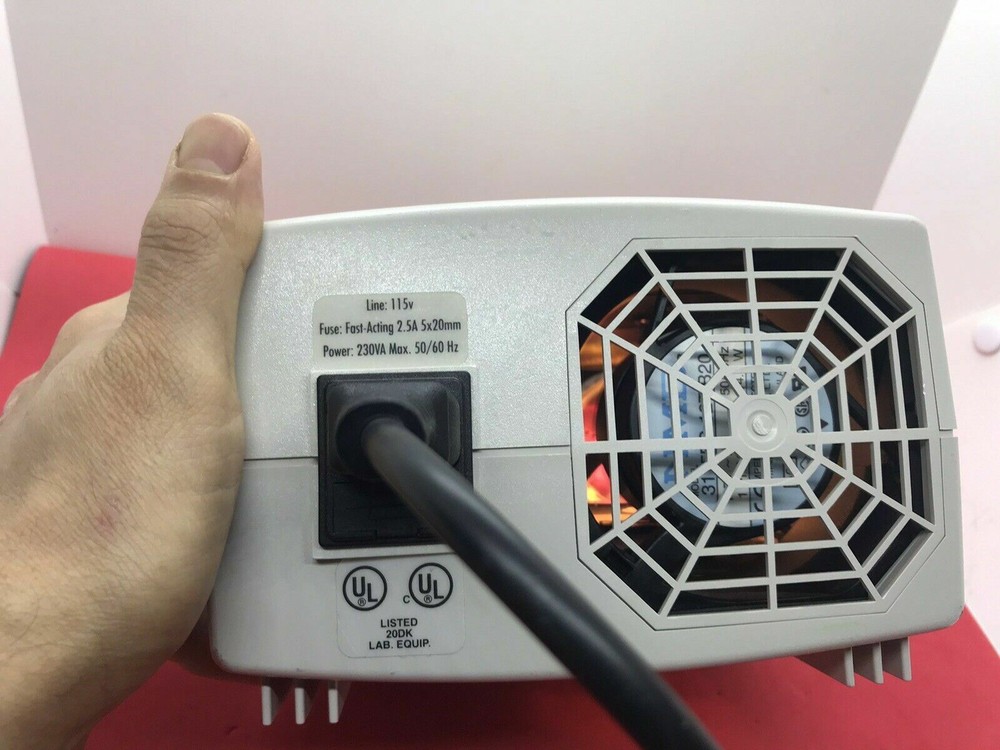 Orascoptic Zeon illuminator Fiber Optic Light Source