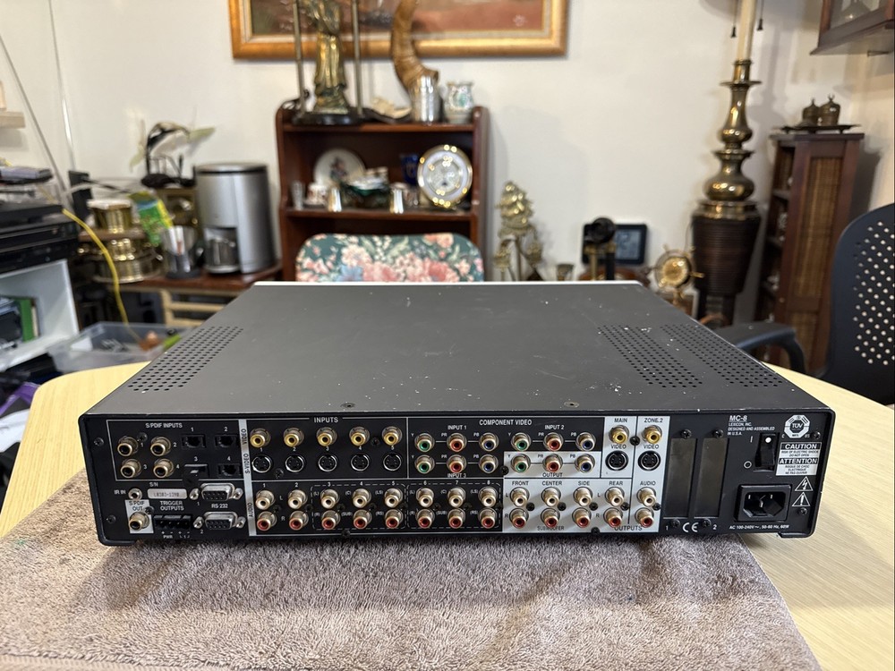 Lexicon MC-8 Digital Theater Controller - Black/silver