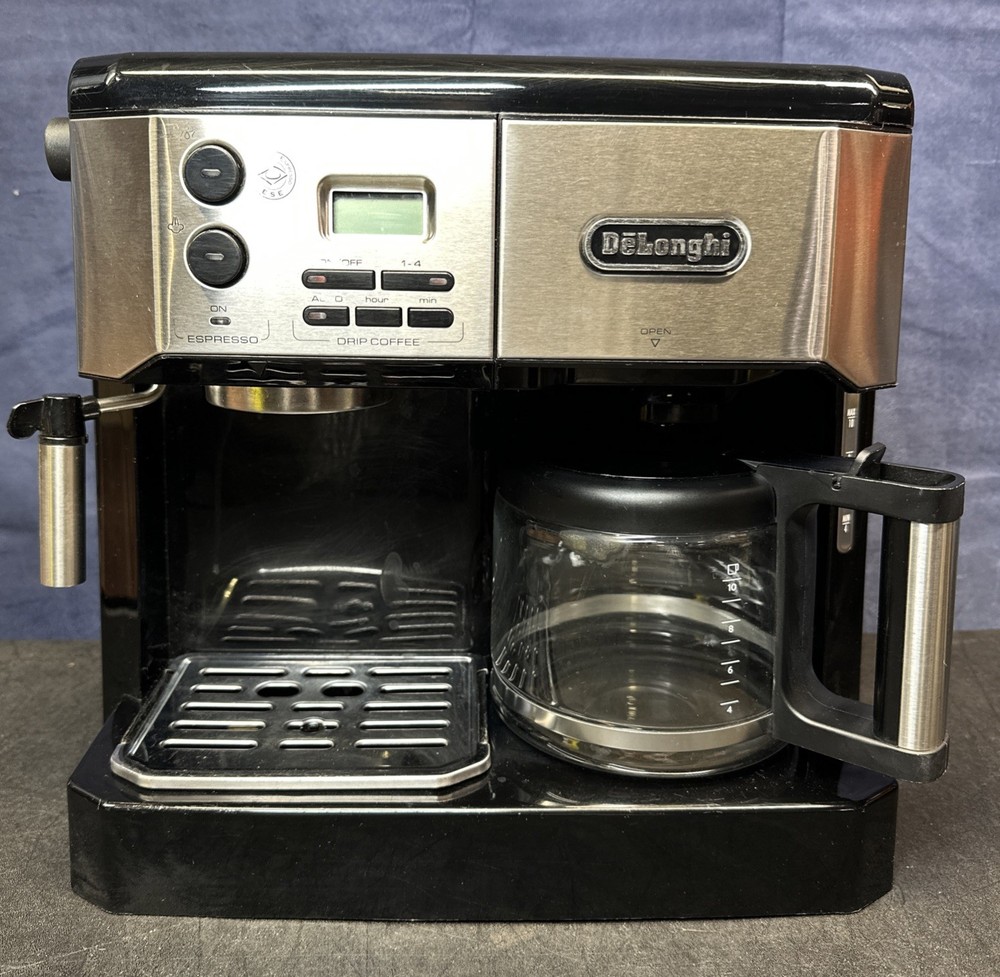 DeLonghi BCO430BM Espresso Machine / READ