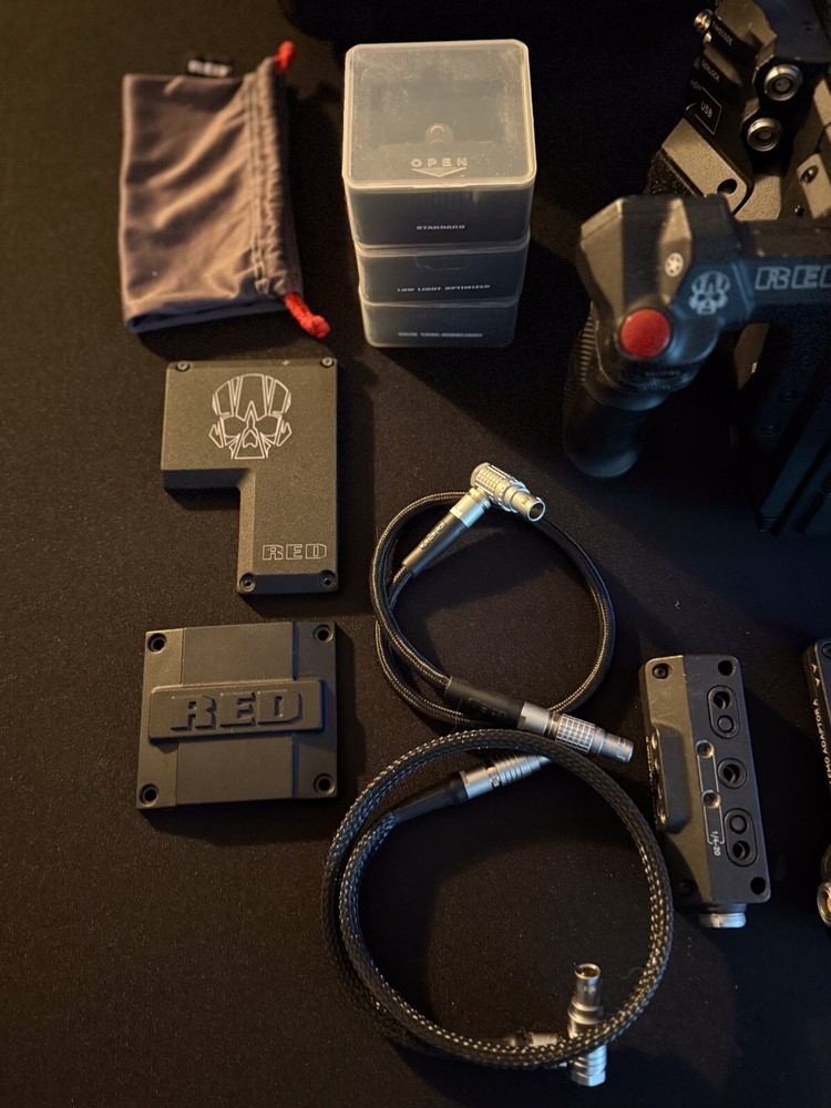 RED DSMC2 Helium 8K Super 35 Digital Cinema Camera Bundle