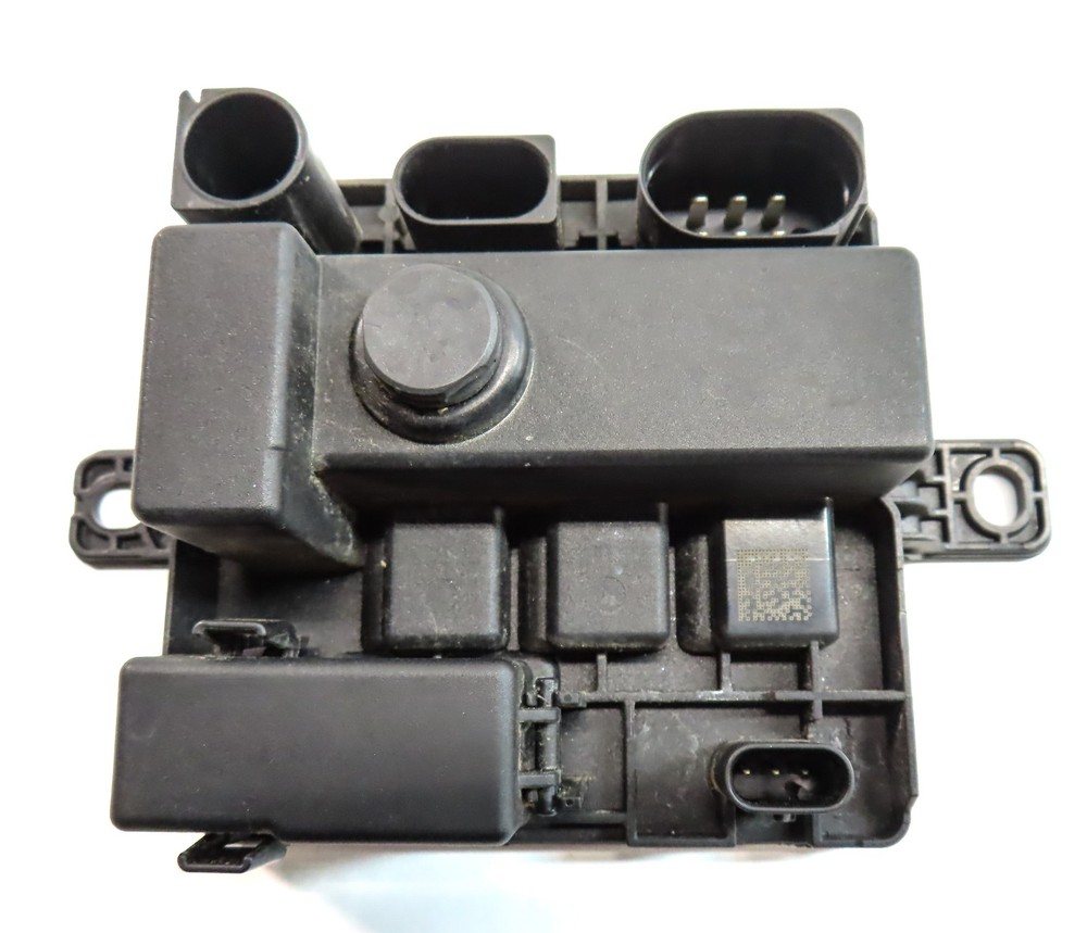 2011 BMW X5 (E70) 3.0L (N55) ENGINE INTEGRATED POWER DISTRIBUTION CONTROL MODULE