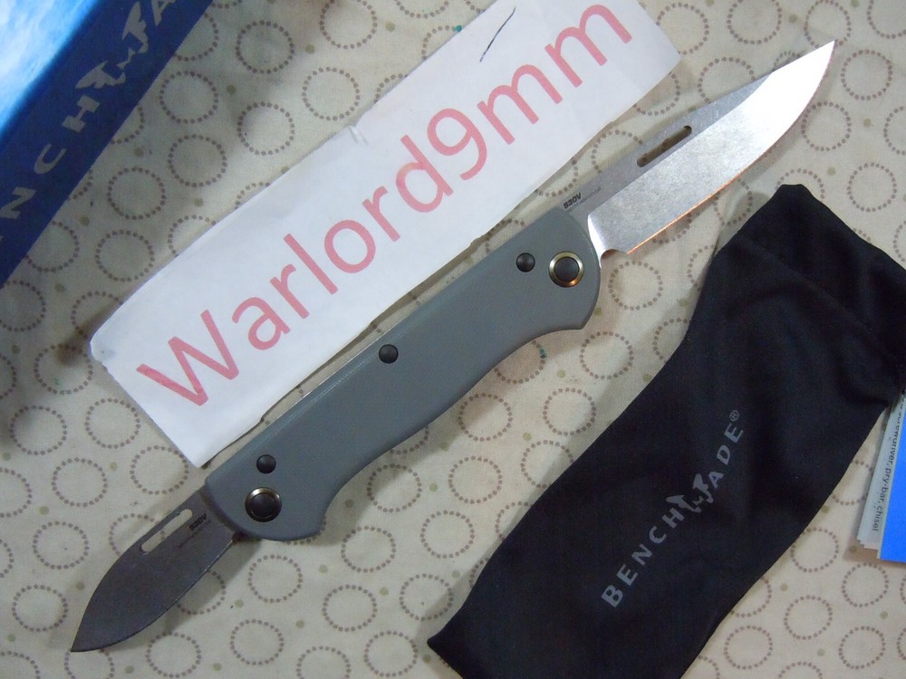 BENCHMADE WEEKENDER 317 FOLDING BLADE KNIFE.