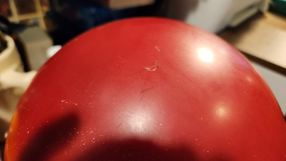 Hammer Black Widow Red Solid Urethane Overseas Bowling Ball 15 lbs Span 4 Inches