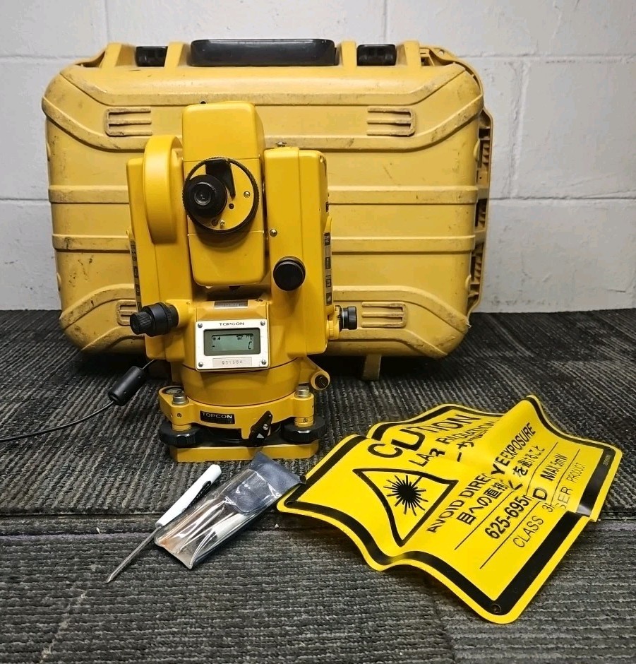 Topcon GTS-3B Total Station + Case - READ