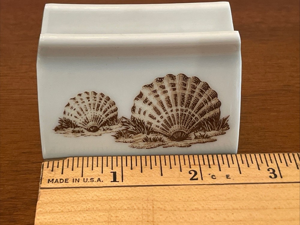 The Indispensable Dispenser Toothpaste Squeezer Germany with Shell Design Beach