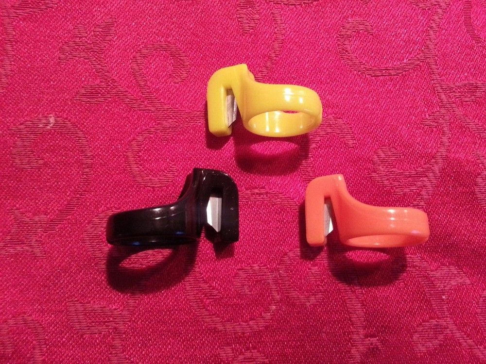 FINGER RING KNIFE CUTTER CUT String Thread Yarn Sewing Machine Notions