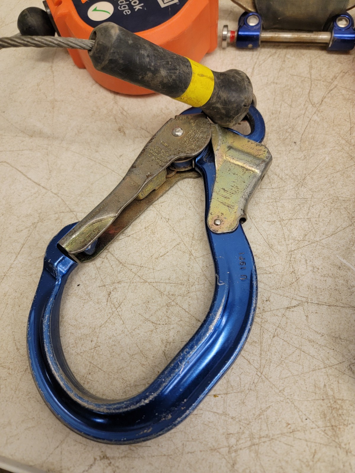 3M DBI SALA NANO-LOK 8' EDGE 3500231 DUAL LEG SELF RETRACTING LIFELINE LANYARD👁