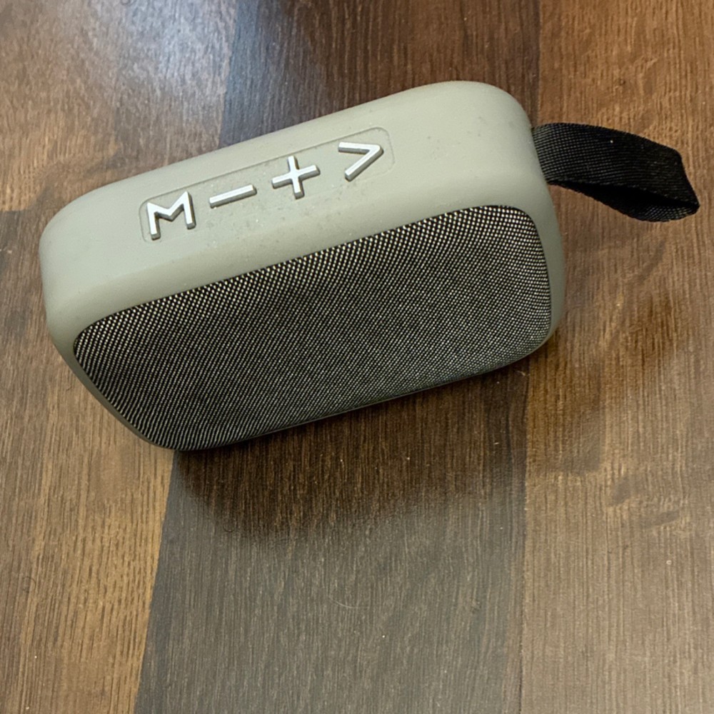 Invicta Portable Speaker Gray Black USB Micro-USB Carrying Strap Rectangular