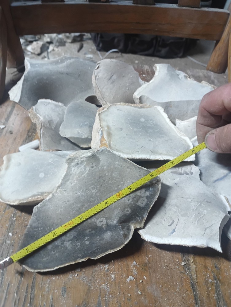 Large Pendernales Flakes .. Solid Material.  ($3.50 Per Lb)