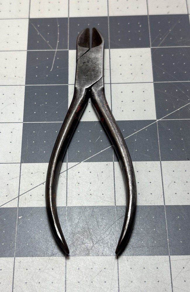 F.E. Lindston Sweden Bell System Cutter Tools